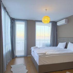 Apartament z 1 sypialnią poza główną częścią budynku